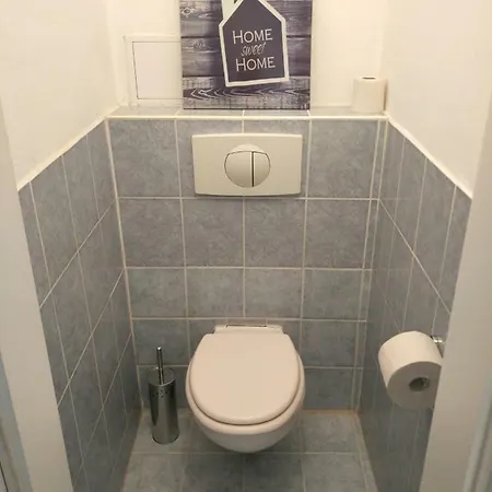 Gazde/Camere de închiriat Riverview